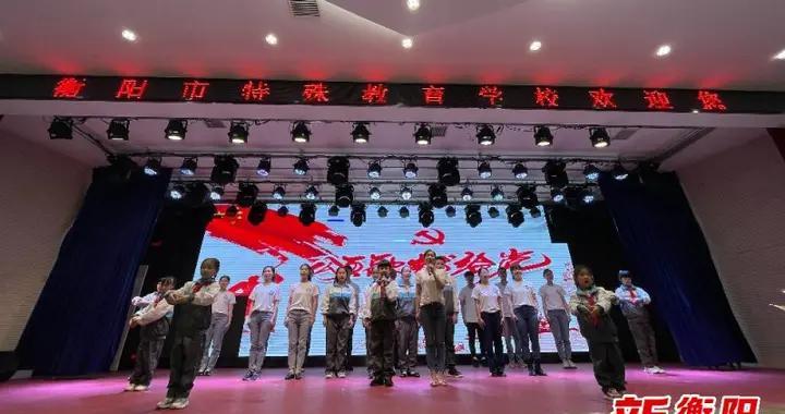 逃离倒影森林